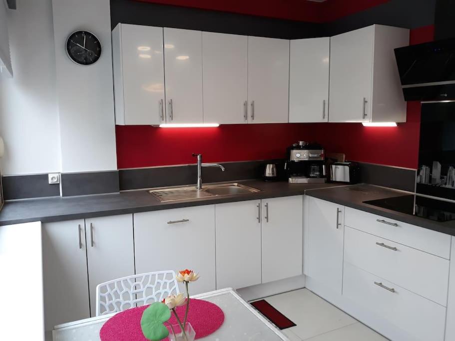 Beautiful Appartment In Ruan Exterior foto