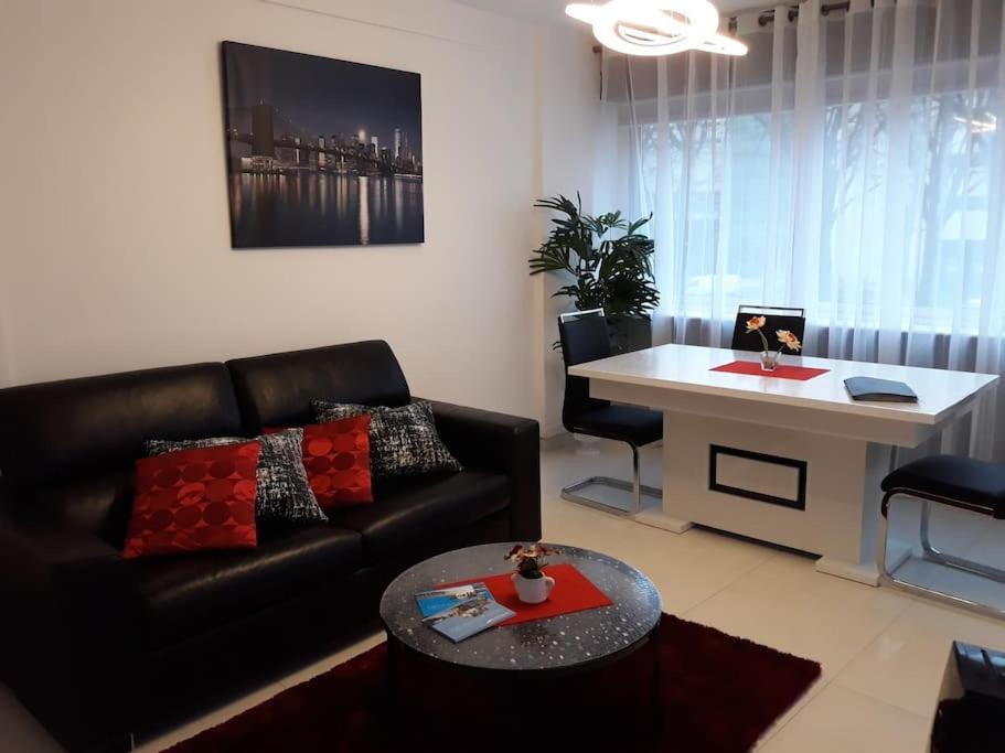 Beautiful Appartment In Ruan Exterior foto